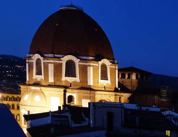 Cappelle mediceee nachts, florenz, italien — Stockfoto