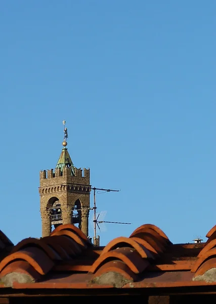 Visa av arnolfo tornet från taket i Florens, Italien — Stockfoto