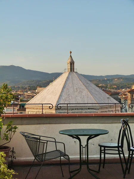 View of the baptisteryl of Florence from a terrace, Italy — Stock Photo, Image