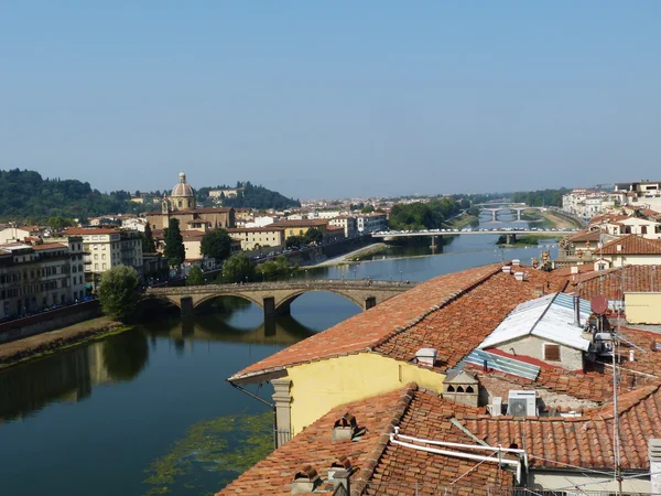 Řeka Arno ve Florencii, Itálie — Stock fotografie