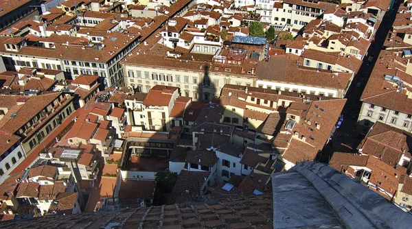 Vista desde las terrazas de la Catedral del centro de la ciudad de Florencia, Italia —  Fotos de Stock