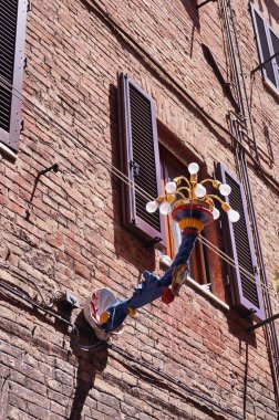Tipik sokak lambası Siena, İtalya