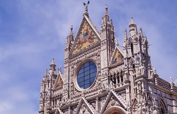 Detalhe da Catedral de Siena na Toscana, Itália — Fotografia de Stock