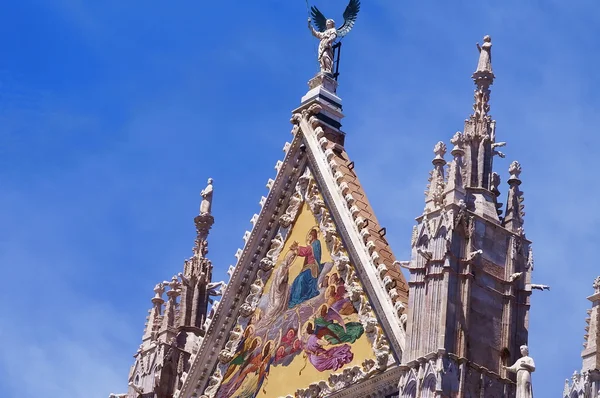 Detalle de la Catedral de Siena en Toscana, Italia —  Fotos de Stock