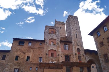 San Gimignano, Toskana, İtalya'nın tarihi köyün kuleleri