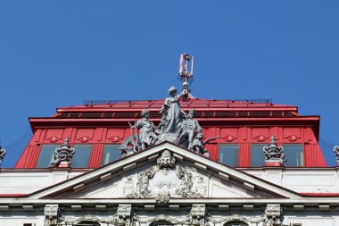 Alınlığın, Prague, Çek Cumhuriyeti, tipik bir bina