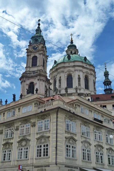 プラハ、チェコ共和国で聖ニコラス教会 — ストック写真