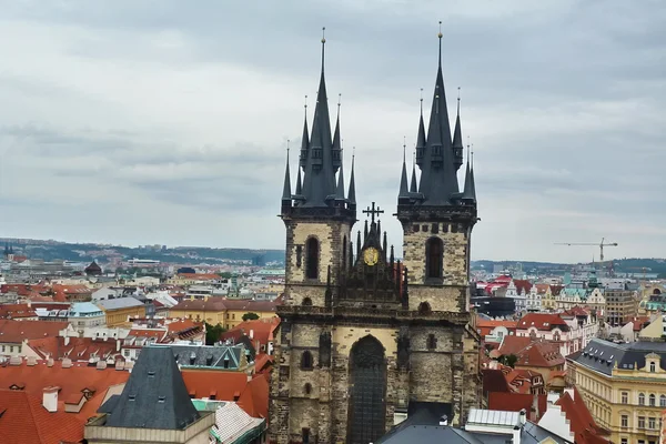 Tschechische Republik, Prag, Blick von oben auf den Staromestske-Platz, Kirche der Gottesmutter vor tyn — Stockfoto