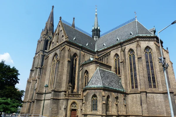 St. Ludmilla kyrkan i Prag, Tjeckien — Stockfoto
