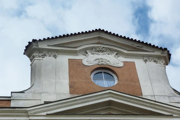 Pediment of a building typical of Prague, Czech Republic — Stock Photo, Image