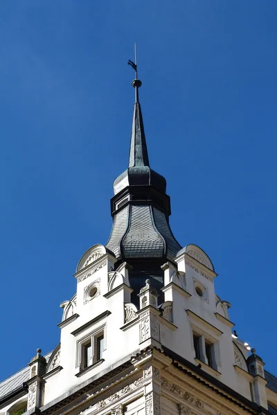 Αετώματα των κτιρίων που είναι χαρακτηριστική στην Πράγα, Δημοκρατία της Τσεχίας — Φωτογραφία Αρχείου