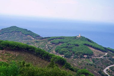 Giglio Castello 'daki Aldobrandesca kalesinden deniz manzarası, Toskana Takımadası, İtalya