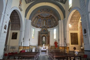 Giglio Porto, Tuscan Takımadaları, İtalya 'da Azizler Kilisesi Lorenzo ve Mamiliano' nun içinde.