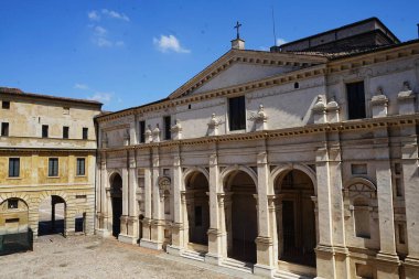 İtalya, Mantua Dükalığı 'nın avlusunda.