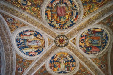 Ceiling with four medallions fresco, room of the fire of Borgo, Raphael Rooms, the Vatican Museums, Rome, Italy