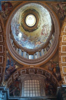Interor of Saint Peter basilica, Vativcan city, Rome, Italy