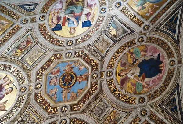 Ceiling with four medallions fresco,  the room of the Signatura, Raphael Rooms, the Vatican Museums, Rome, Italy — Stok fotoğraf