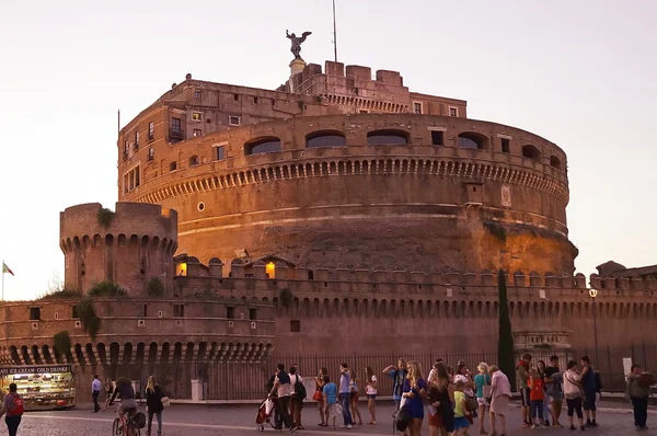 Saint Angel Castle i solnedgången, Rom, Italien — Stockfoto