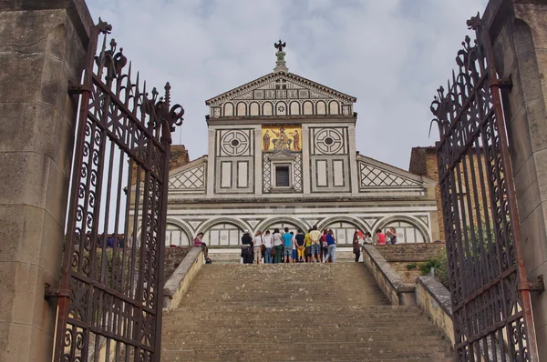 Kyrkan San Miniato al Monte, Florens, Italien — Stockfoto