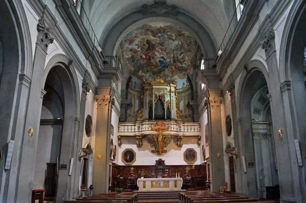 Интерьер церкви Сан-Джузеппе Флоренция Италия — стоковое фото