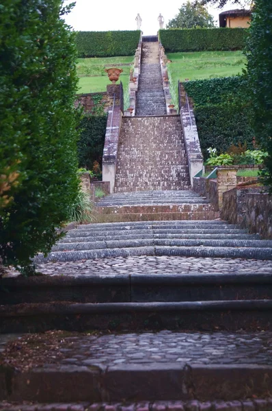 बार्डिनी गार्डन फ्लोरेंस इटली में सीढ़ी — स्टॉक फ़ोटो, इमेज
