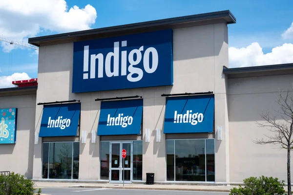 Ottawa Ontario Kanada Mai 2021 Ein Einzelhandelsgeschäft Von Indigo Books lizenzfreie Stockbilder