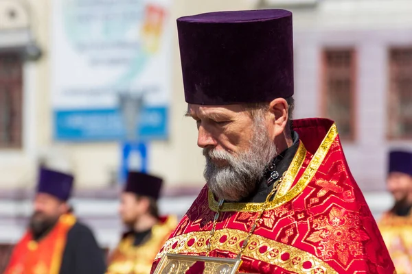 Vladivostok Russia April 2018 Priest Russian Orthodox Church Procession Easter — Stock Photo, Image