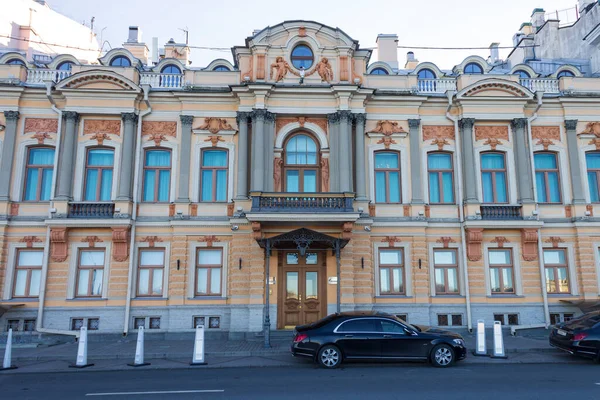 Офис Пао Газпром Англыйской Набережной Санкт Петербурге — стоковое фото