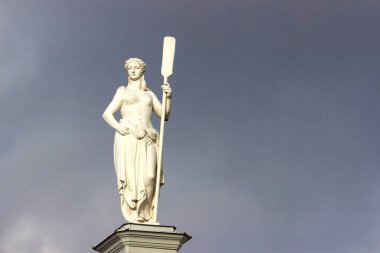 St. Peterburg, Rusya - Eylül, 09, 2020: St. Petersburg binaları üzerine dekoratif mimari unsurlar