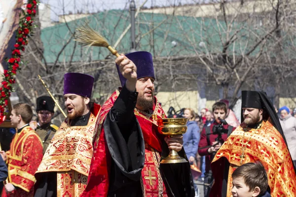 Vladivostok Russia April 2020 Russian Orthodox Priests Easter Procession Vladivostok — Stock Photo, Image