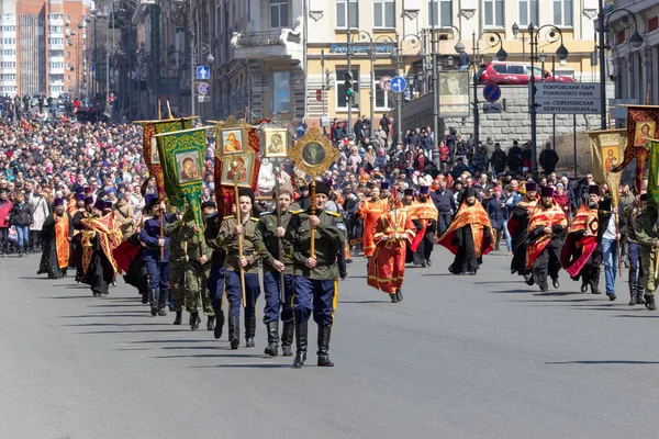 Vladivostok Russia April 2020 Russian Orthodox Priests Easter Procession Vladivostok — Stock Photo, Image