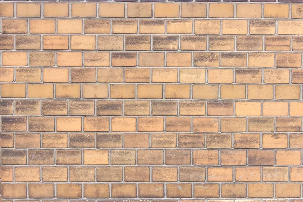Eine Mauer Aus Gelbem Backstein Vom Ruß Der Straße Geschwärzt — Stockfoto
