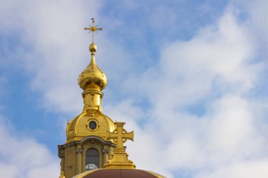 St. Petersburg, Rusya - 27 Mart 2021: Peter ve Paul Kalesi 'ndeki Peter ve Paul Katedrali' nin mimari unsurları.