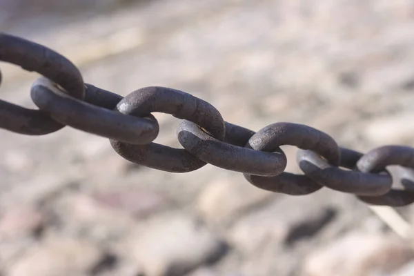 Cadena Hierro Fundido Pesado Con Óxido Valla Protectora Orilla Del —  Fotos de Stock