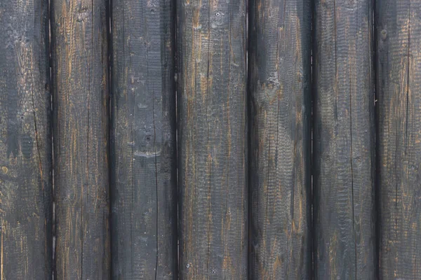 用变暗了的风化了的木头做的一座旧木屋的栅栏 俄罗斯传统原木屋 — 图库照片