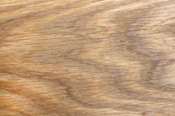 一个橡木厨房的切碎板 上面有刀疤 带有自然木纹和条纹的抛光板的不均匀纹理 — 图库照片