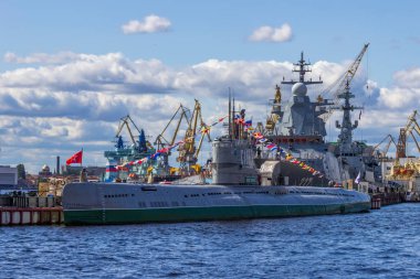 St. Petersburg, Rusya - 24 Temmuz 2021: Denizaltı Müzesi C-189 Teğmen Schmidt 'in St. Petersburg seti üzerinde.