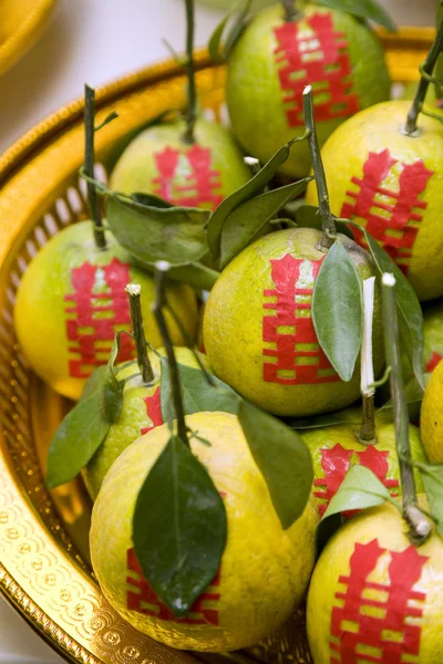 Tangerine dans la cérémonie de mariage chinoise — Photo