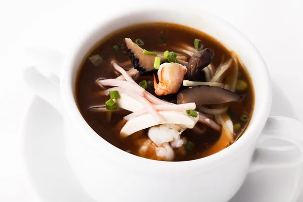 Sichuan soupe servir dans un bol blanc — Photo