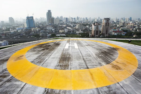 Héliport sur le toit de la ville, Bangkok — Photo