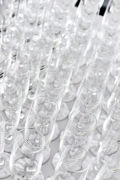 Tomma Champagne glas förbereda för servering i händelse — Stockfoto