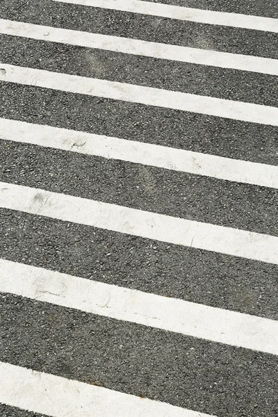 Texture asfaltata linee spogliate su superficie asfaltata — Foto Stock