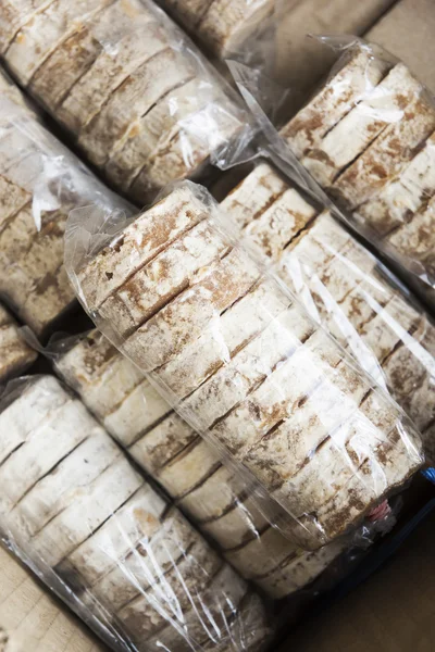 Sucre de noix de coco bio thaïlandais en sac plastique à vendre en marke — Photo