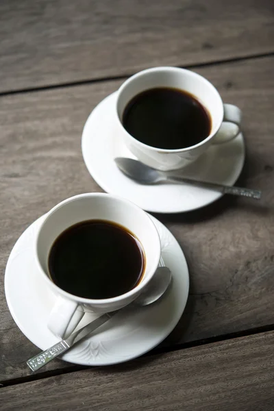 Zwei Tassen schwarzen Kaffee — Stockfoto