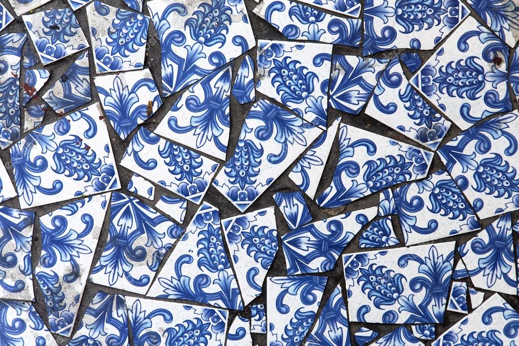 Blue and white tiles background