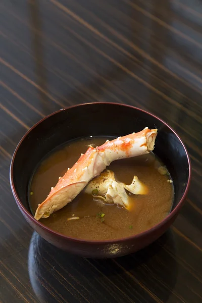 Soupe miso au crabe royal — Photo