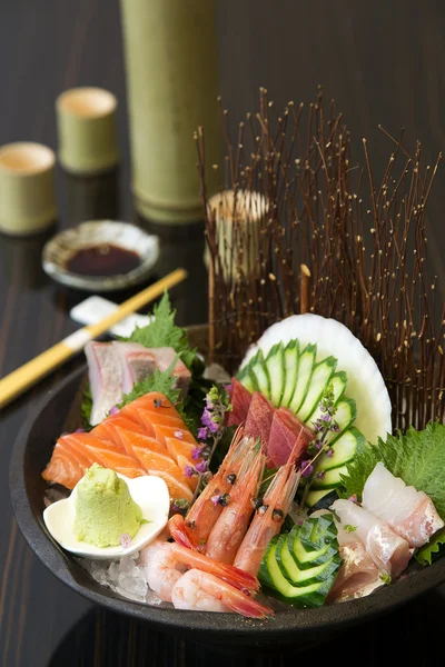 Sashimi colocado na mesa — Fotografia de Stock