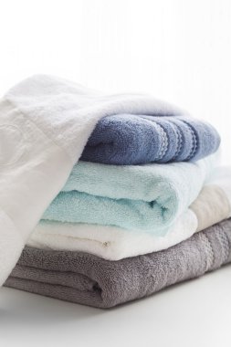 Yumuşak ve temiz havlu yığılmış