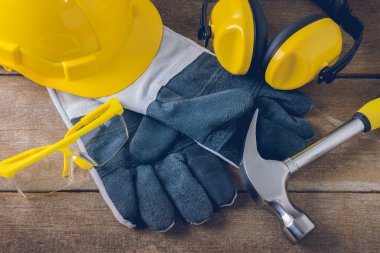 Standart inşaat güvenlik ekipmanları