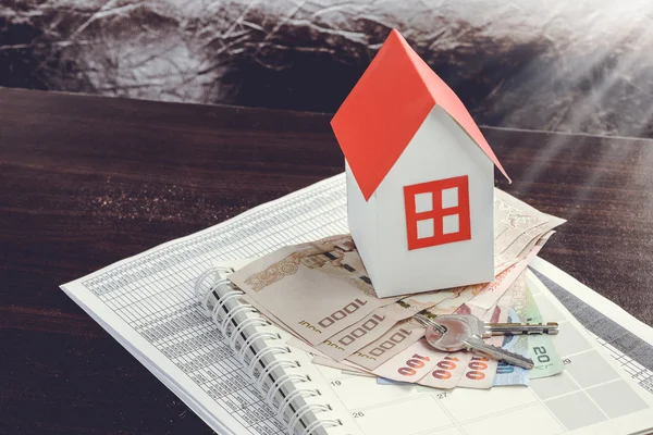 Mortgage, yatırım, gayrimenkul ve emlak kavramı — Stok fotoğraf